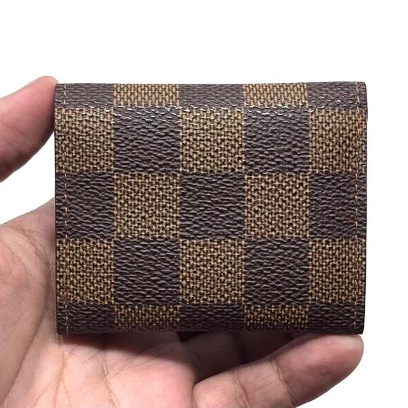 Louis Vuitton Damier Cufflink Case - Picture 9 of 14